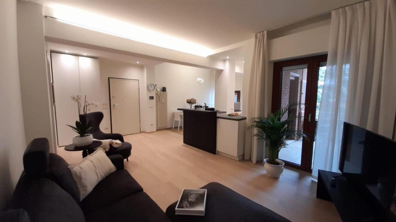 L'Appartamento Sul Corso Alba  Esterno foto